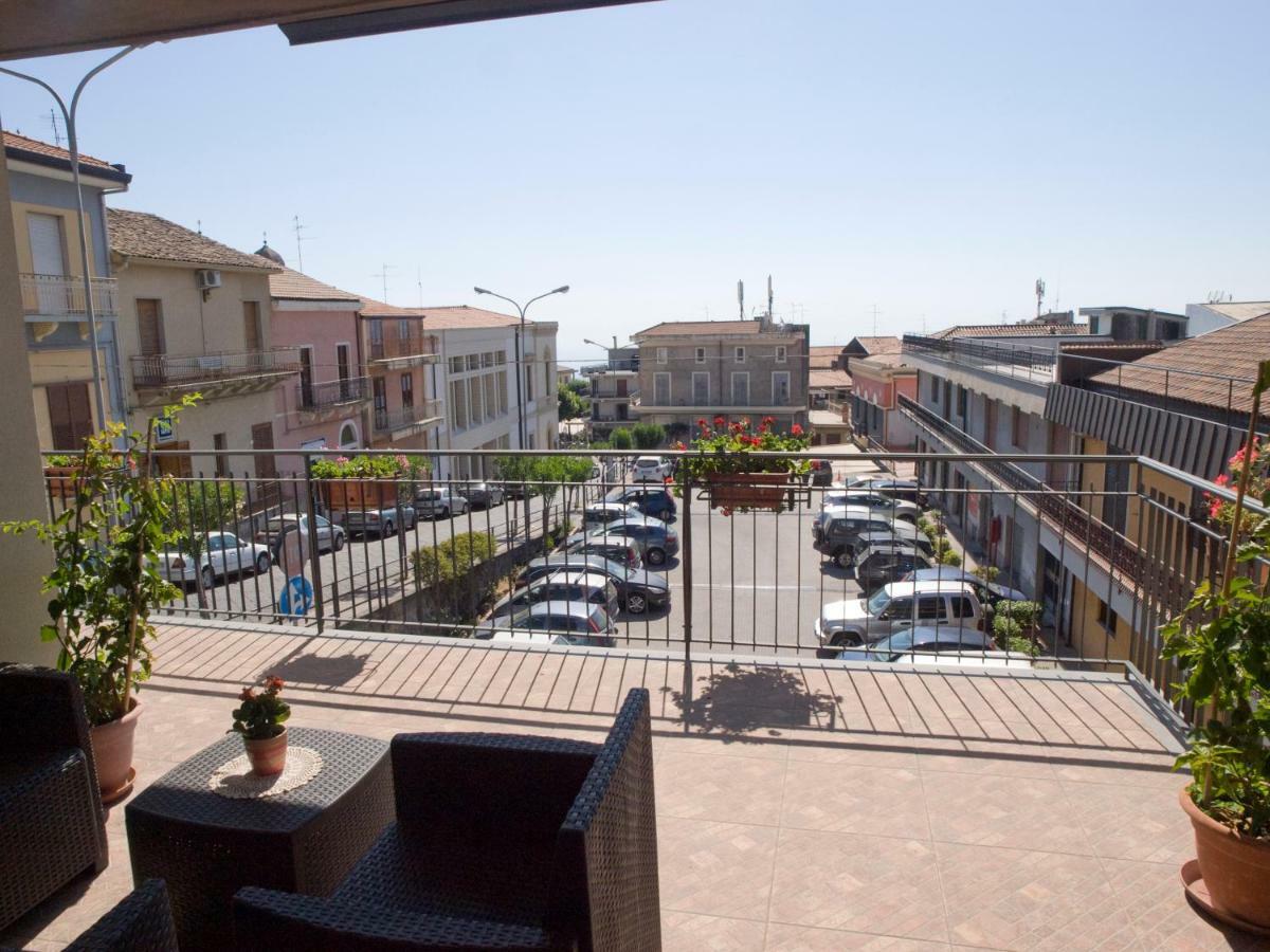 زافيرانا إتنيا Bouganville House المظهر الخارجي الصورة
